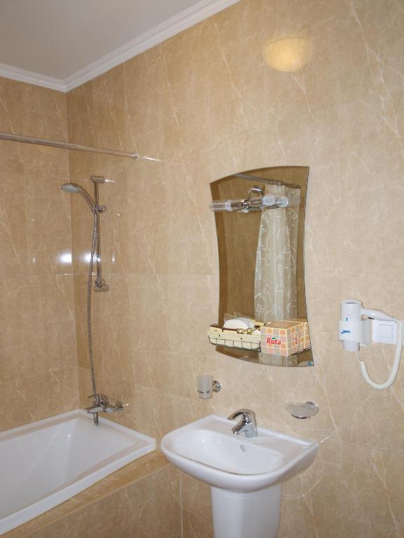 Domus Hotel-1 Kiev Buitenkant foto