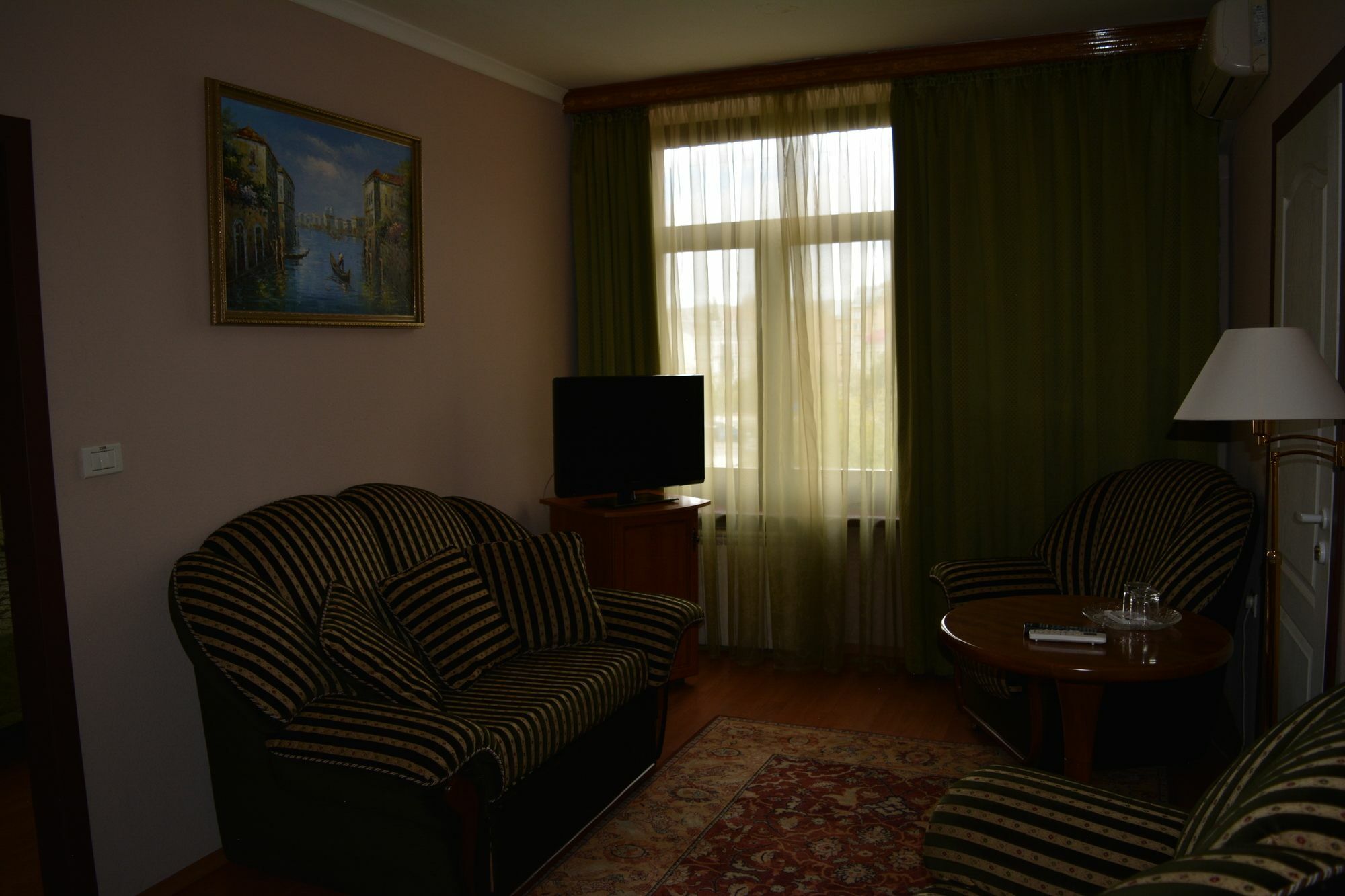 Domus Hotel-1 Kiev Buitenkant foto