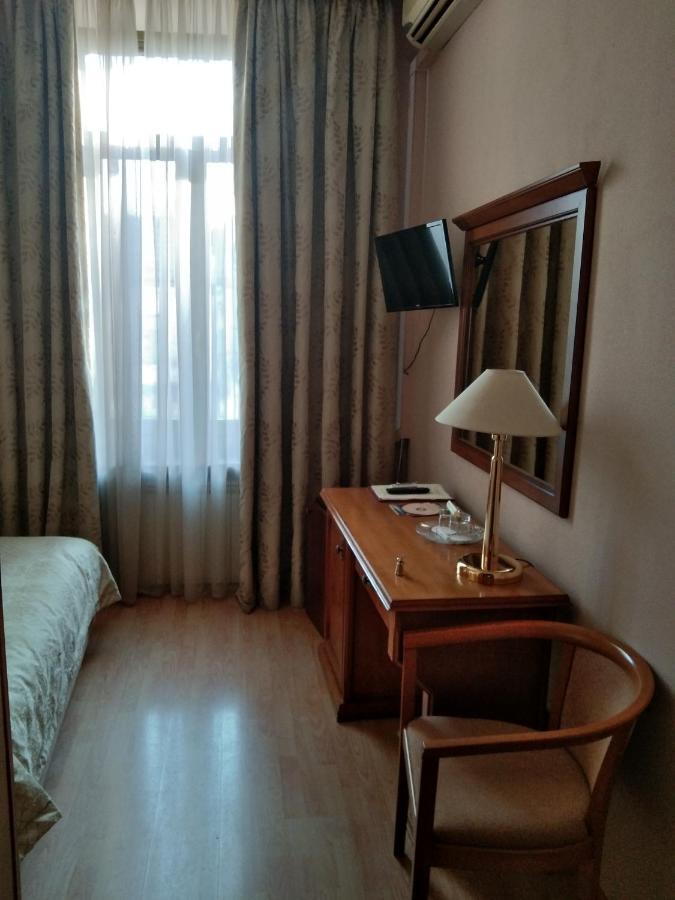 Domus Hotel-1 Kiev Buitenkant foto