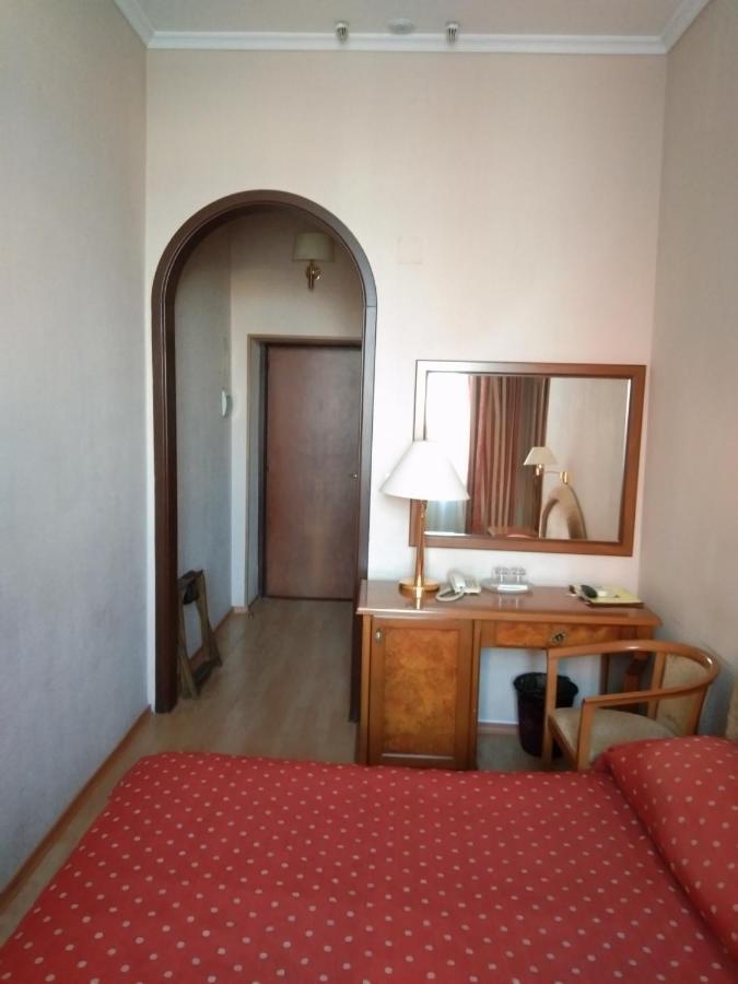 Domus Hotel-1 Kiev Buitenkant foto