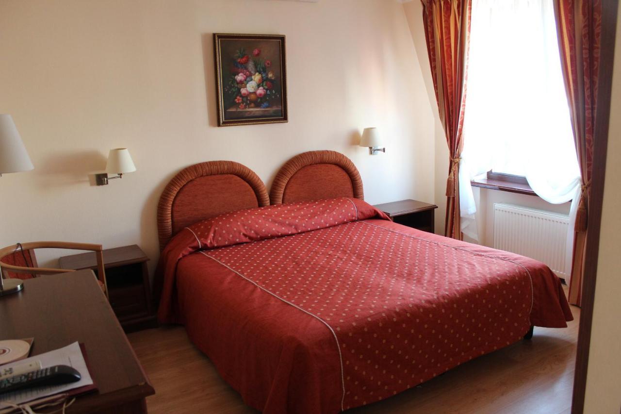 Domus Hotel-1 Kiev Buitenkant foto